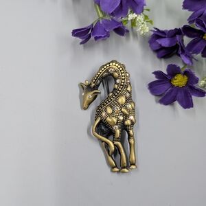 Cute Vintage Y2K Giraffe Brooch With Aurora Borealis Crystal Accents